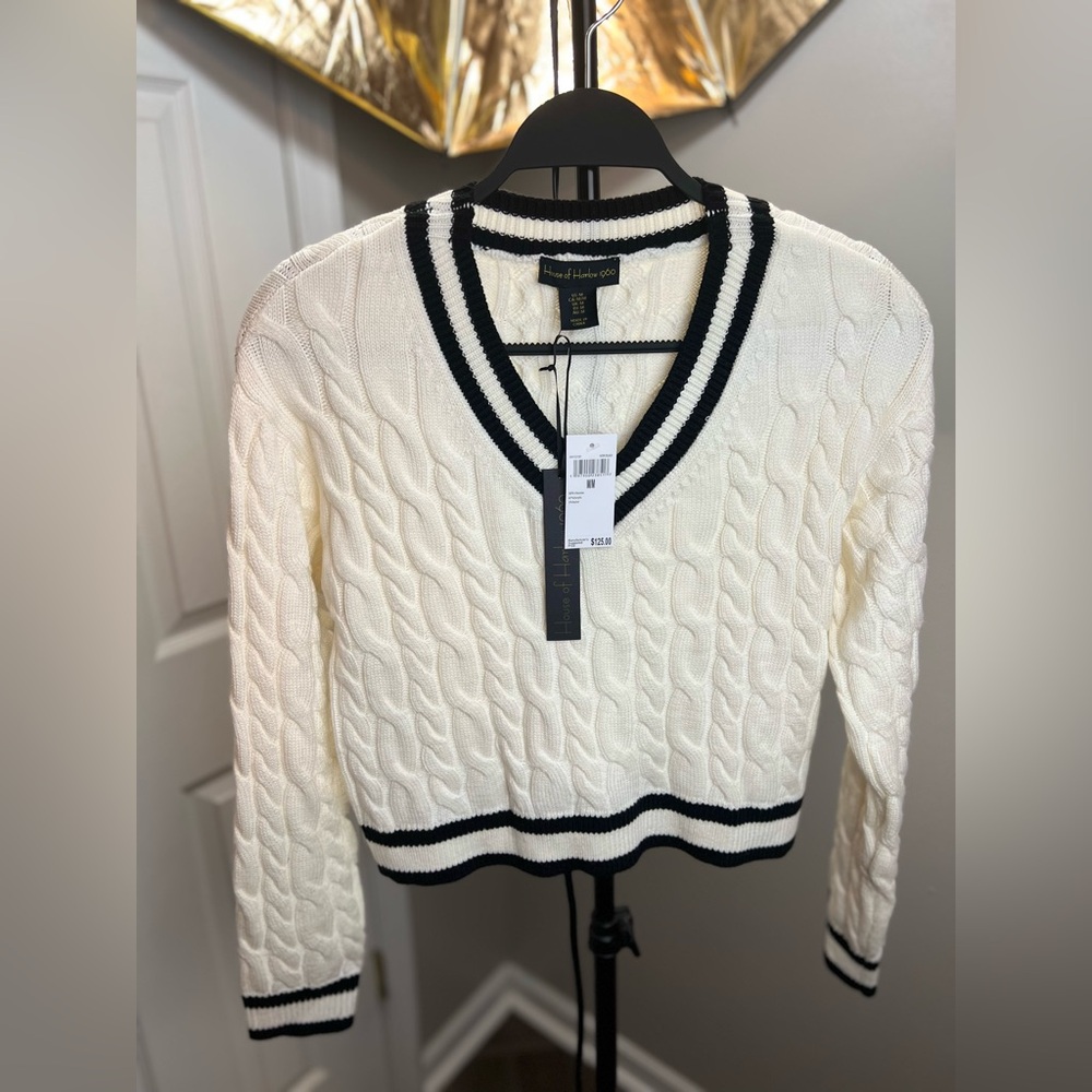 House of Harlows 1960 Cable Sweater in Black & White